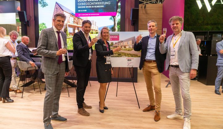 Provada - Ondertekening Nijhuis Bouw en VanWonen